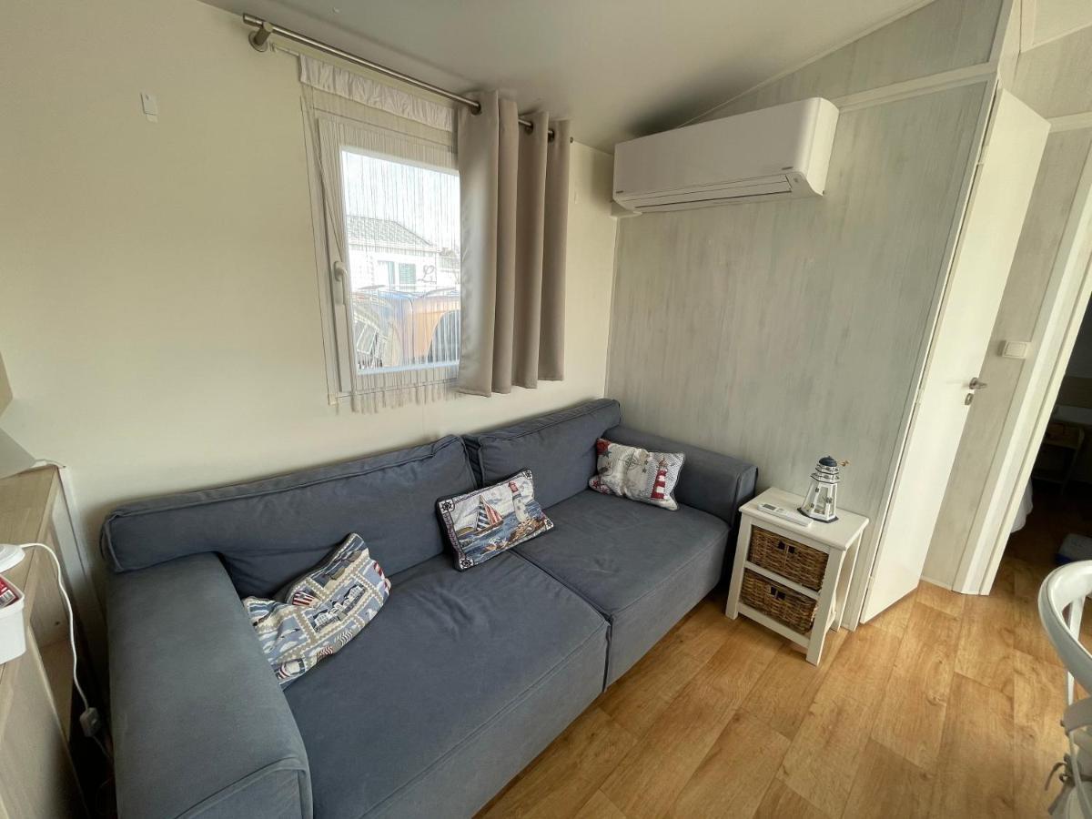 Chalet Up To 5 Persons Knokke ภายนอก รูปภาพ