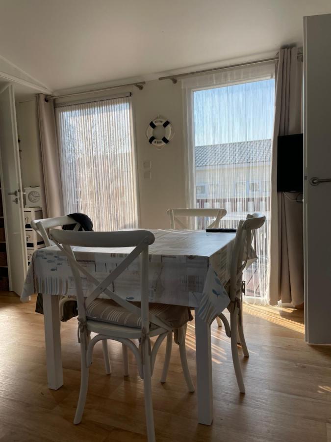 Chalet Up To 5 Persons Knokke ภายนอก รูปภาพ