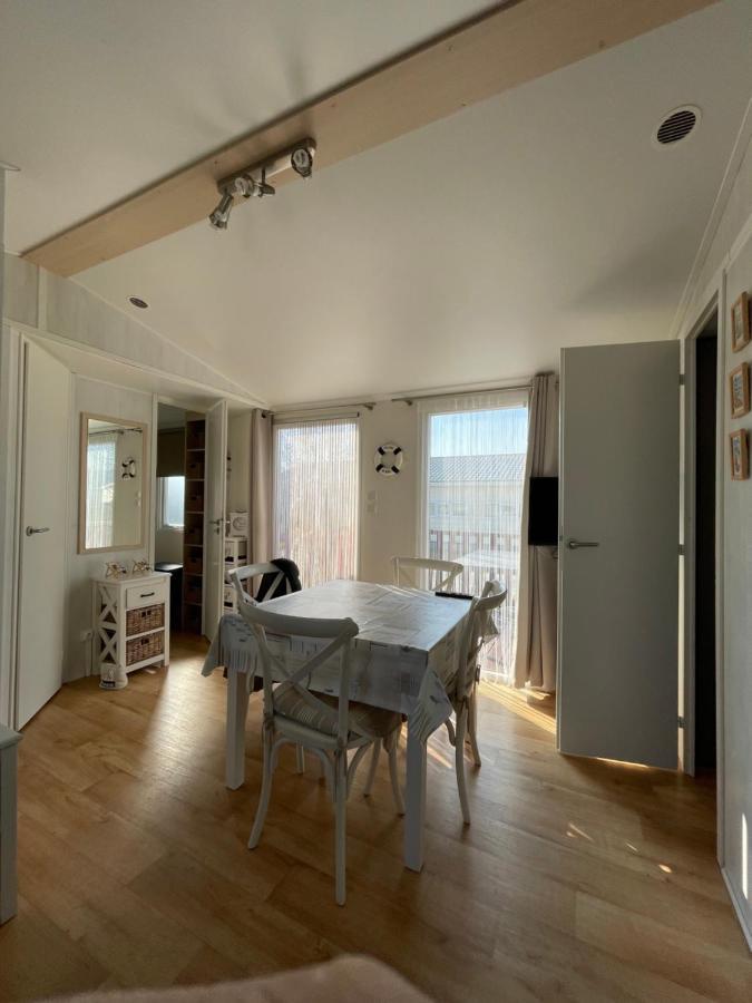 Chalet Up To 5 Persons Knokke ภายนอก รูปภาพ
